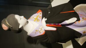 Elegant Hakata ningyo doll in traditional Japanese dress